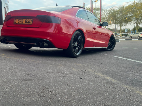 Audi S5 4.2 FSI V8 in Botswana