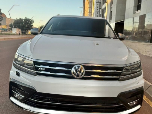 Volkswagen Tiguan Allspace 2.0 TSI R-Line (7-seater) in Botswana
