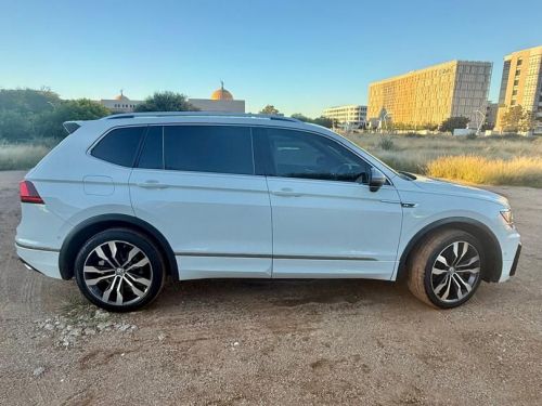 Volkswagen Tiguan Allspace 2.0 TSI R-Line (7-seater) in Botswana