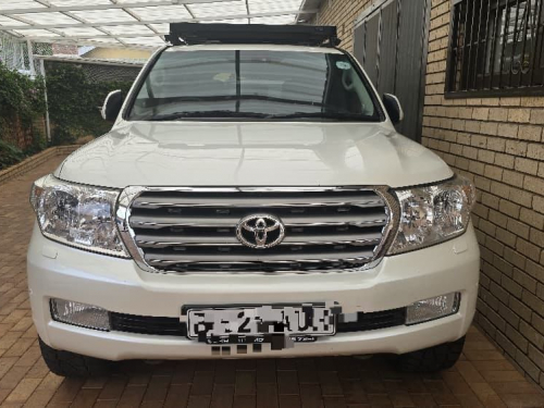 Pre-owned Toyota Land Cruiser 200 series for sale in 