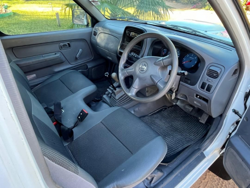 Nissan NP300 4x4 in Botswana