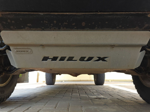 Toyota Hilux 3.0 D4D D/C 4x4 in Botswana