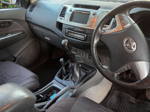 Toyota Hilux 3.0 D4D D/C 4x4 in Botswana