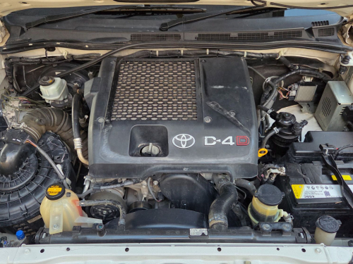 Toyota Hilux 3.0 D4D D/C 4x4 in Botswana