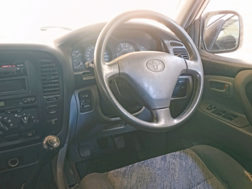 Toyota Landcruiser 100 GX 4.5 EFI in Botswana