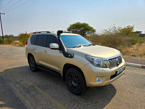 Toyota Prado VX 3.0 D4D in Botswana