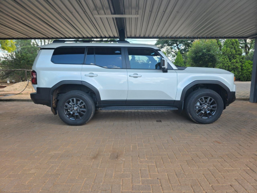 Used Toyota Prado 2.8 TX for sale in Gaborone