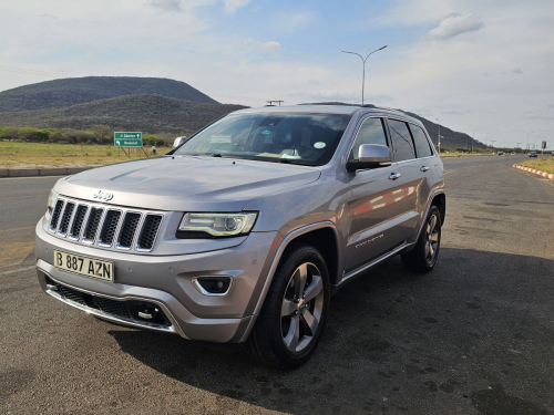 Jeep Grand Cherokee (Overland) in Botswana