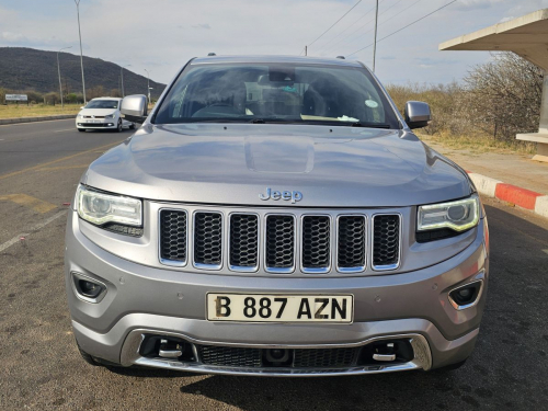 Jeep Grand Cherokee (Overland) in Botswana