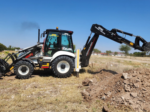 Hidromek 102B Alpha in Botswana